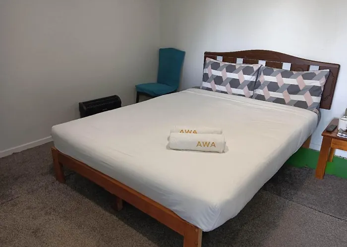1 Double Beds *